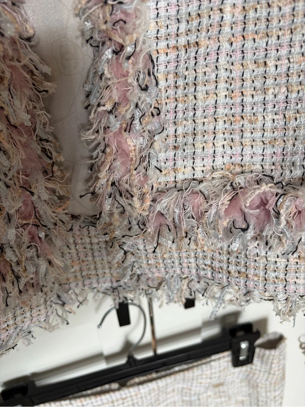 CHANEL 2004 Fantasy Tweed Lesage Poodle Pink Cream Blazer Jacket and skirt